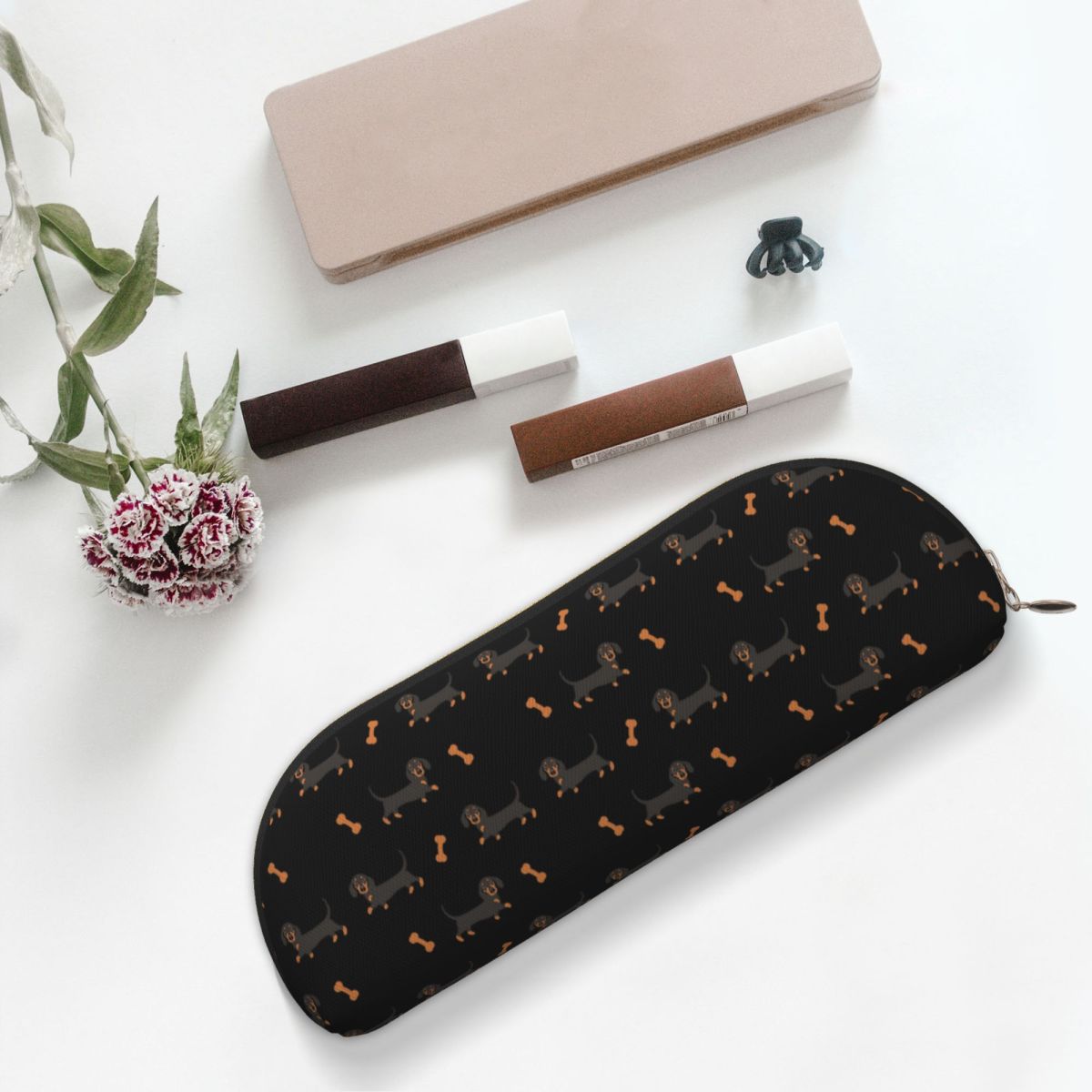 Tan Stationery & Office Supply - 검정과 황갈색 닥스훈트 소시지 개 연필